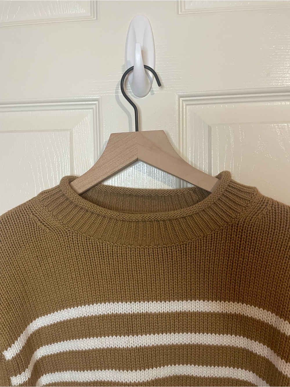J Crew Rollneck Sweater in Stripe Size Small - Picture 4 of 9